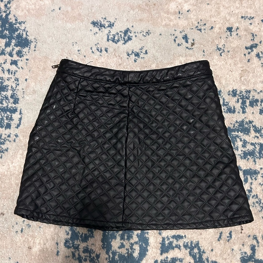 Love culture black leather skirt size small (fits like an xs)